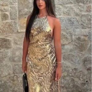 ZARA WOMEN SS24 FOIL ANIMAL PRINT MIDI HALTER OPENBACK GOLD DRESS 1165/164/035/S
